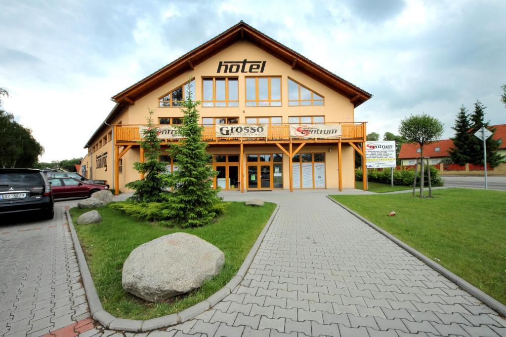 Hotel S-Centrum Benesov  Bagian luar foto