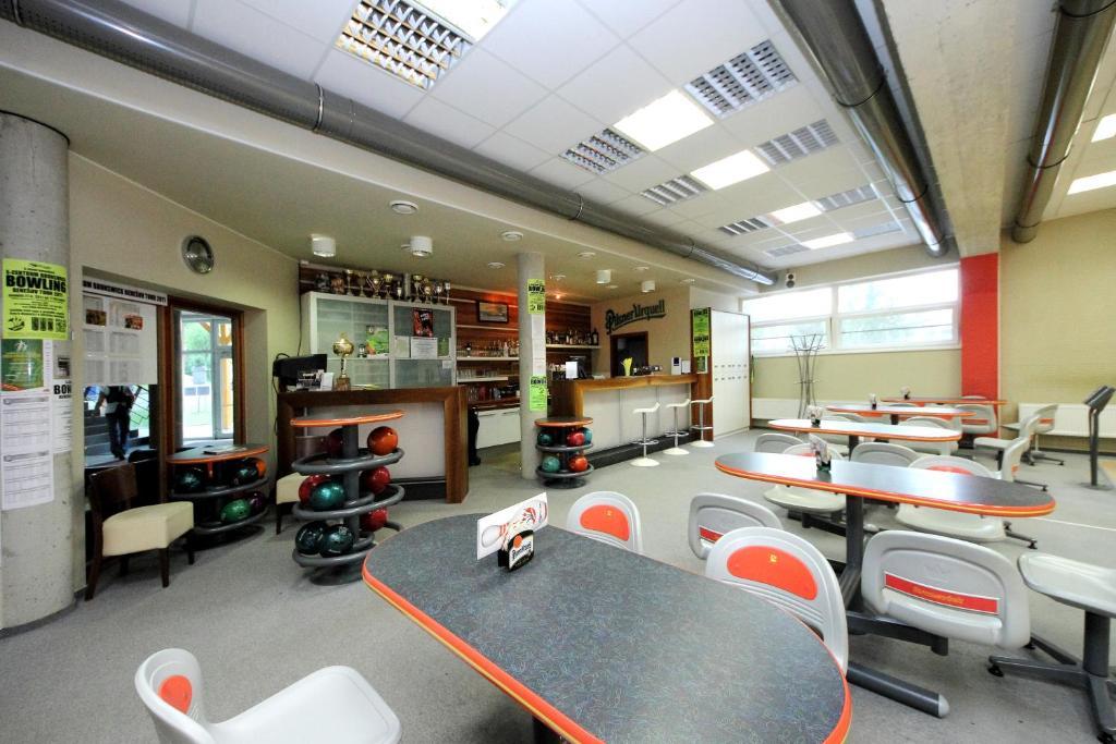 Hotel S-Centrum Benesov  Bagian luar foto