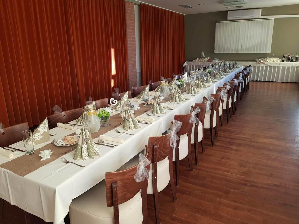 Hotel S-Centrum Benesov  Bagian luar foto
