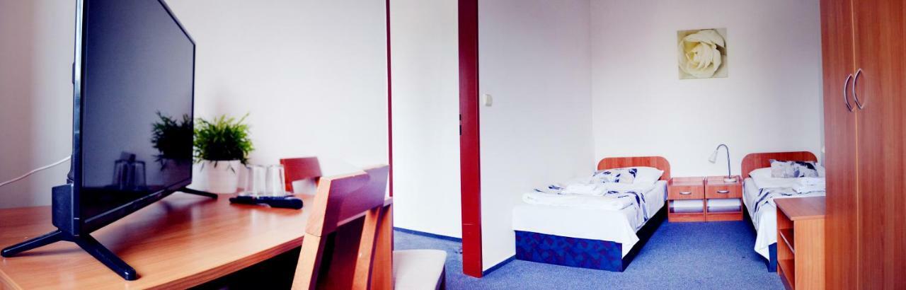 Hotel S-Centrum Benesov  Bagian luar foto