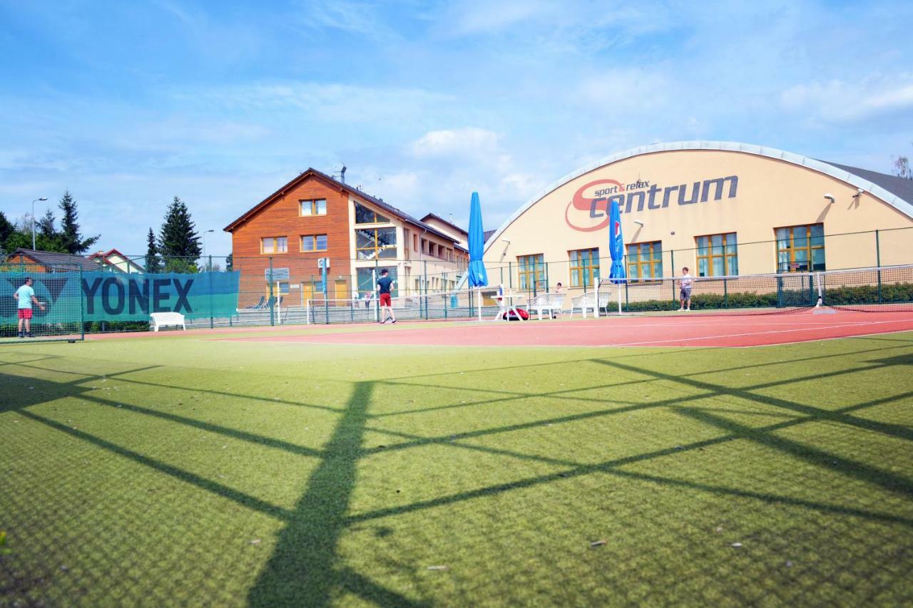 Hotel S-Centrum Benesov  Bagian luar foto